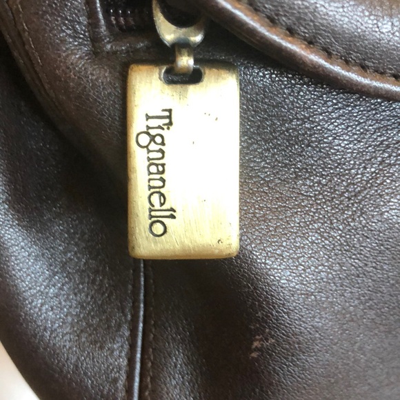 Classic Brown Leather Backpack with Adjustable Straps - Picture 2 of 5